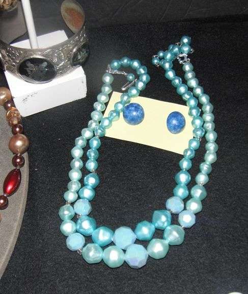 Vintage Jewelry Lot including Goldtone Rachel Leigh Bracelet,