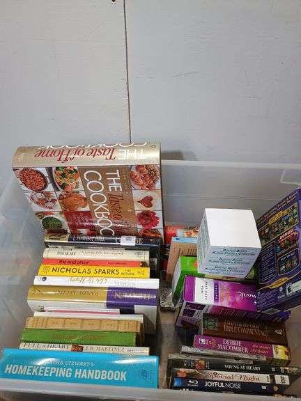 Books, DVD, tote with lid. 8e
