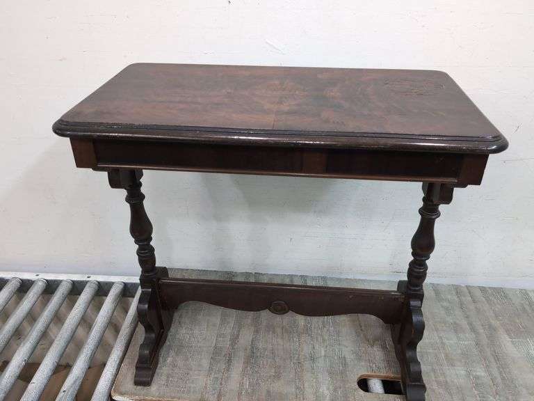 Davidson Novelty Furniture Co side table 26" x 14" x  24" tall. 16a