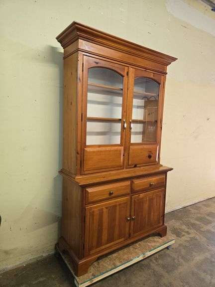 1980's Curio Cabinet - "Open Home" Collection