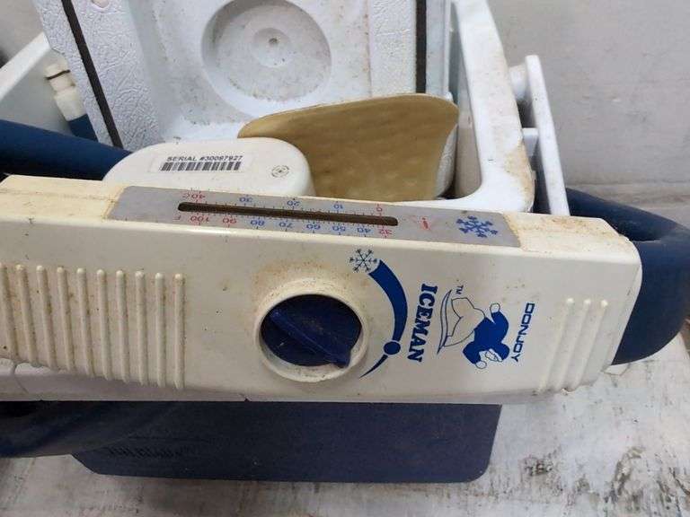 DonJoy IceMan Cold Therapy with cold therapy pad. 2b