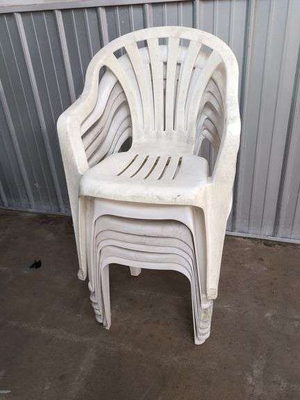 Set of 7 plastic patio chairs