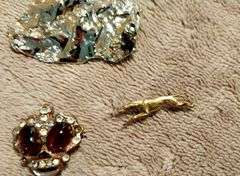 Vintage jewelry. Pins, brooches, earings.