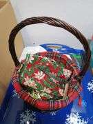 Christmas decor and throws. 8a
