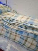 Blankets plus tote. 7d