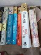 Danielle Steel fiction books. 1e