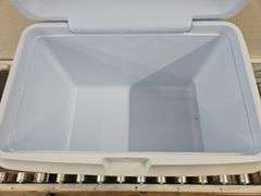 Rubbermaid 56 Qt. Cooler. 6A