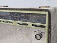 Heathkit GR-17 AM/FM Portable Radio. 5C