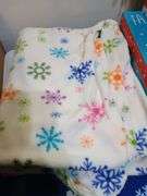 Christmas decor and throws. 8a