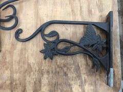 Metal wall hangers for plants. 1b