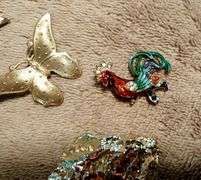 Vintage jewelry. Pins, brooches, earings.
