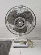 Windmere 12" Oscillating Fan. 6E