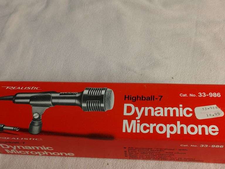 Realistic Dynamic Microphone