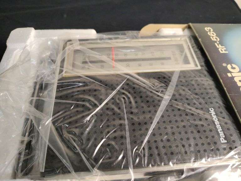 Vintage Panasonic FM/AM portable radio never open
