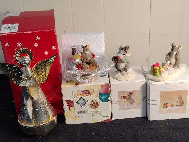 4 Christmas decorations