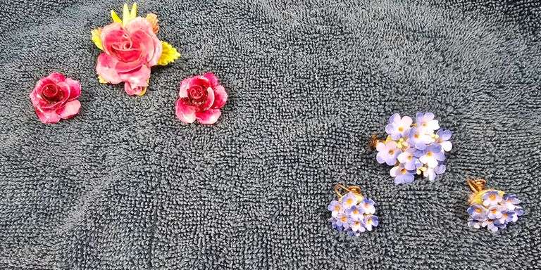Pin & Earring Set's
