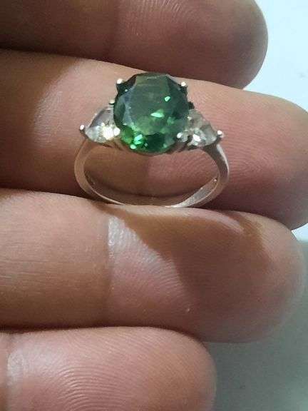 Sz 6.75 Green Stone Sterling Silver Ring