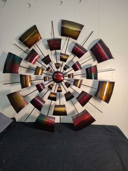 Metal wall decor