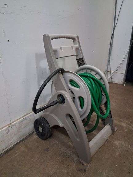 Hose on suncast storage
