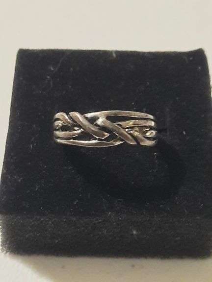 Sz 8.75 sterling silver Ring
