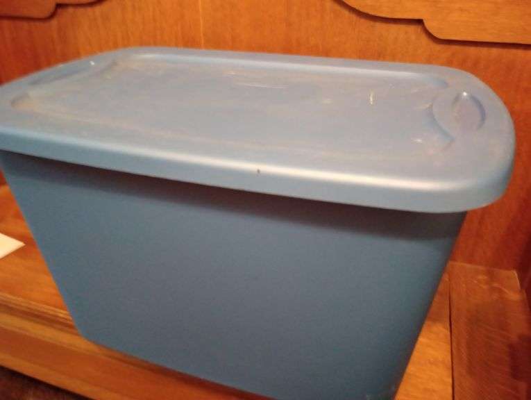 Sterilite 18gal tote with stuffed animals
