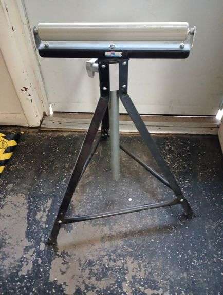 Roller stand
