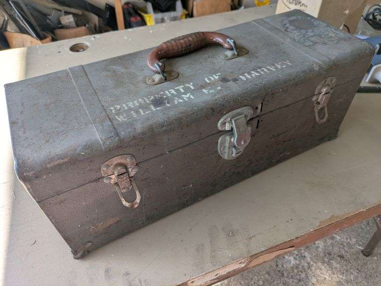 Steel Toolbox Fold out with content 19"