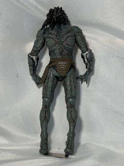 Predator Deluxe Armored Assassin Predator Action Figure
