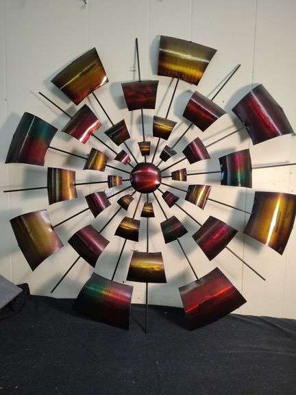 Metal wall decor