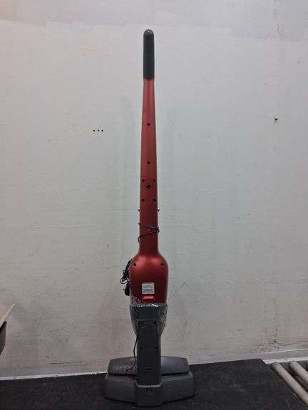 Electrolux 2 in 1 vacuum. 21a