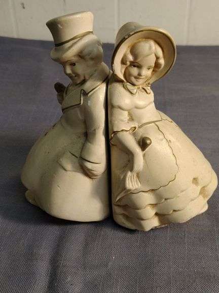Vintage chalkware Coventry bookends