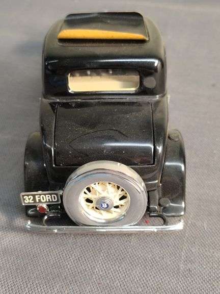 Franklin Mint 1932 Ford Deuce Coupe with certificate