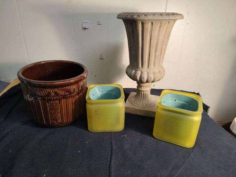 4 Planters