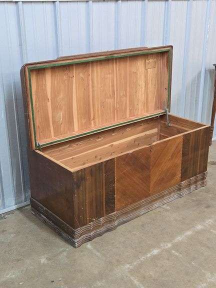 Vintage Lift-Top Cedar Chest