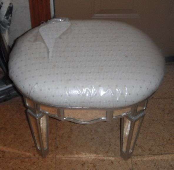 Fancy Mirrored Dressing Stool/ Bench w/ Upholstered Seat.