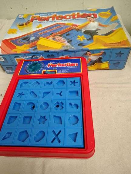4 Games Pegs & Jokers, Guesstures, Backgammon & Perfection