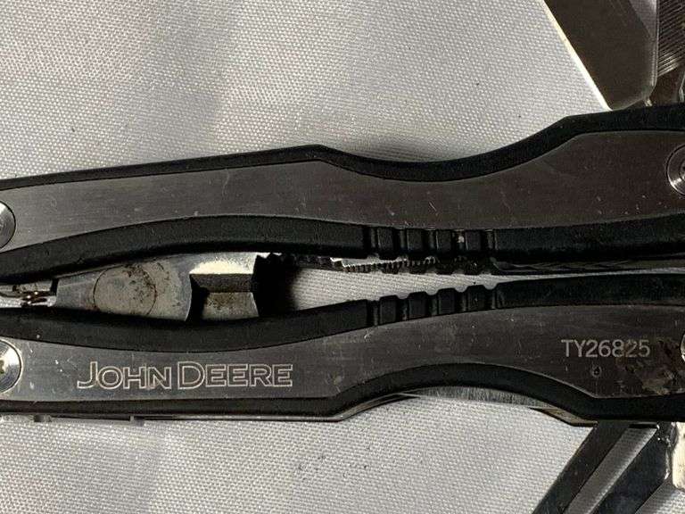 John Deere 12 Tools in One Multi-tool - TY26825