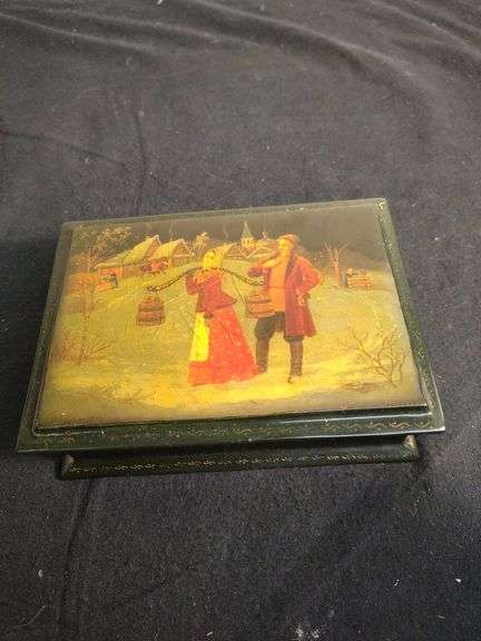 Vintage Laquer jewelry box