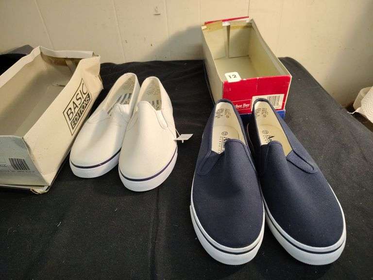 2 Pair of men's shoes size 12