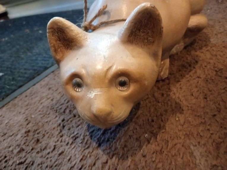 Chalkware cat