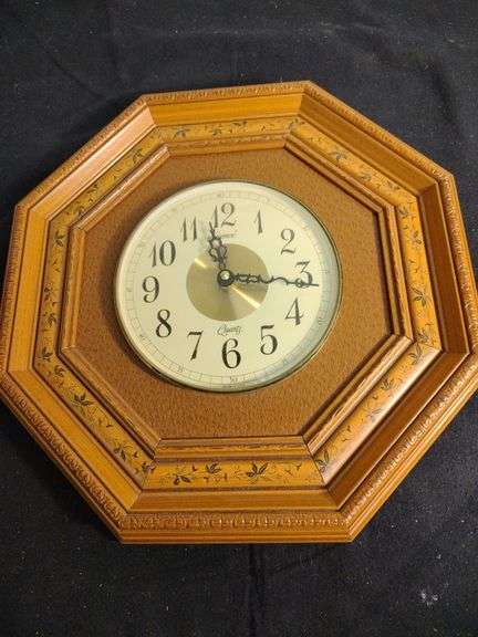 Homeco wall clock