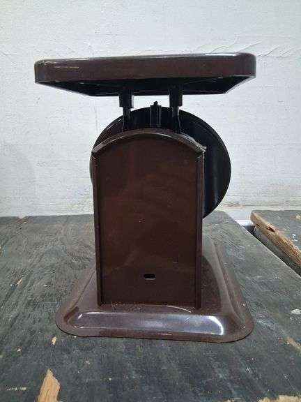 Vintage kitchen scale. 3b