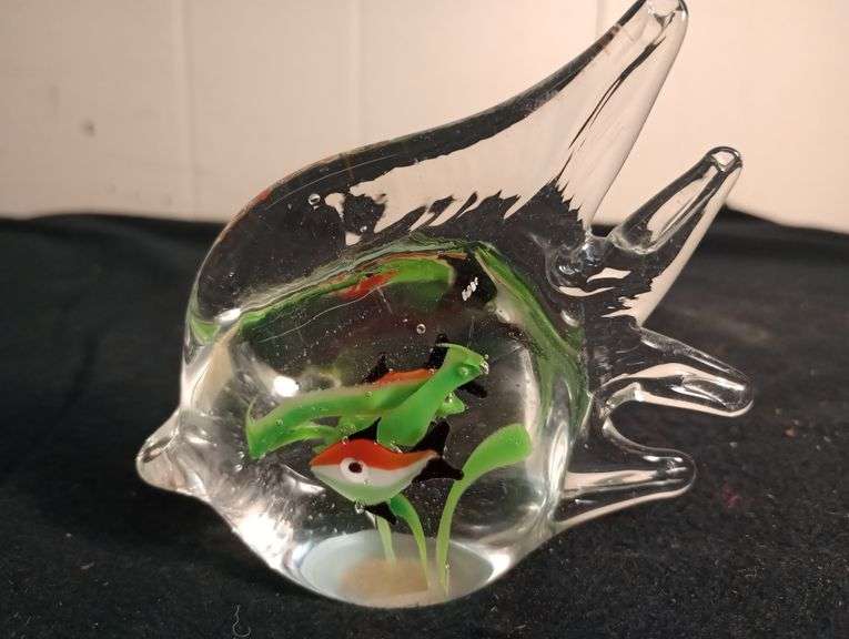 2 Fish paperweights