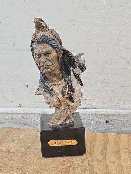 Limited Edition "Great Eyes" Statue by Stephen Herrero (54/950). 5C