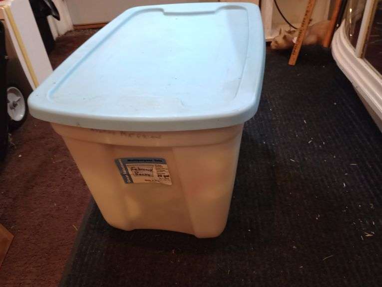 Great Solutions 20 gallon tote with bears