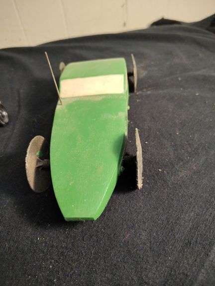 3 Derby cars