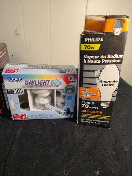 Assorted light bulbs