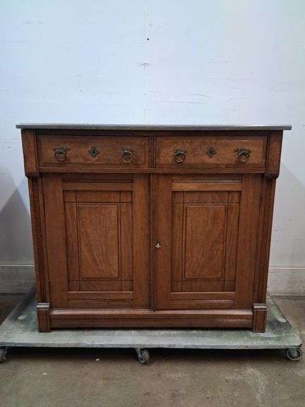 Locking Sideboard with shelving