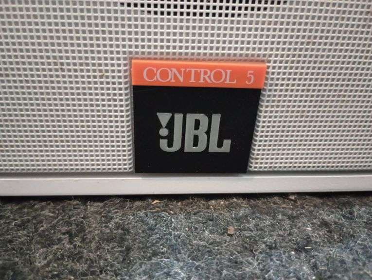 JBL speakers 10"×15 1/2"