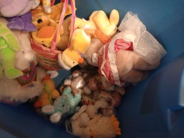 Sterilite 18gal tote with stuffed animals